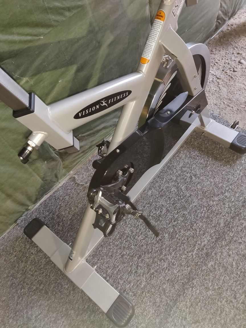 Rower spinningowy Vision ES700