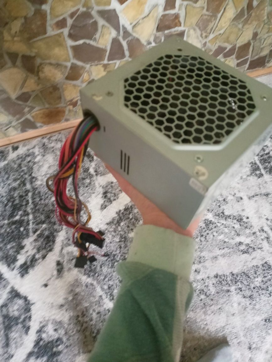 Блок живленя на 400 W