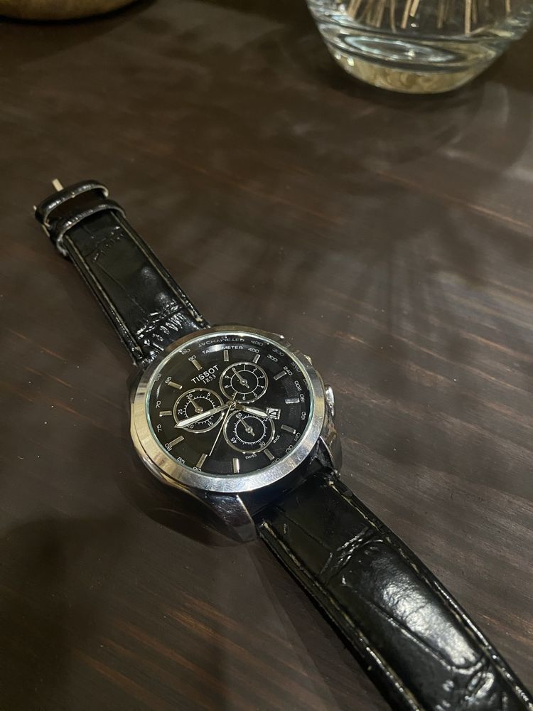 Tissot годинник