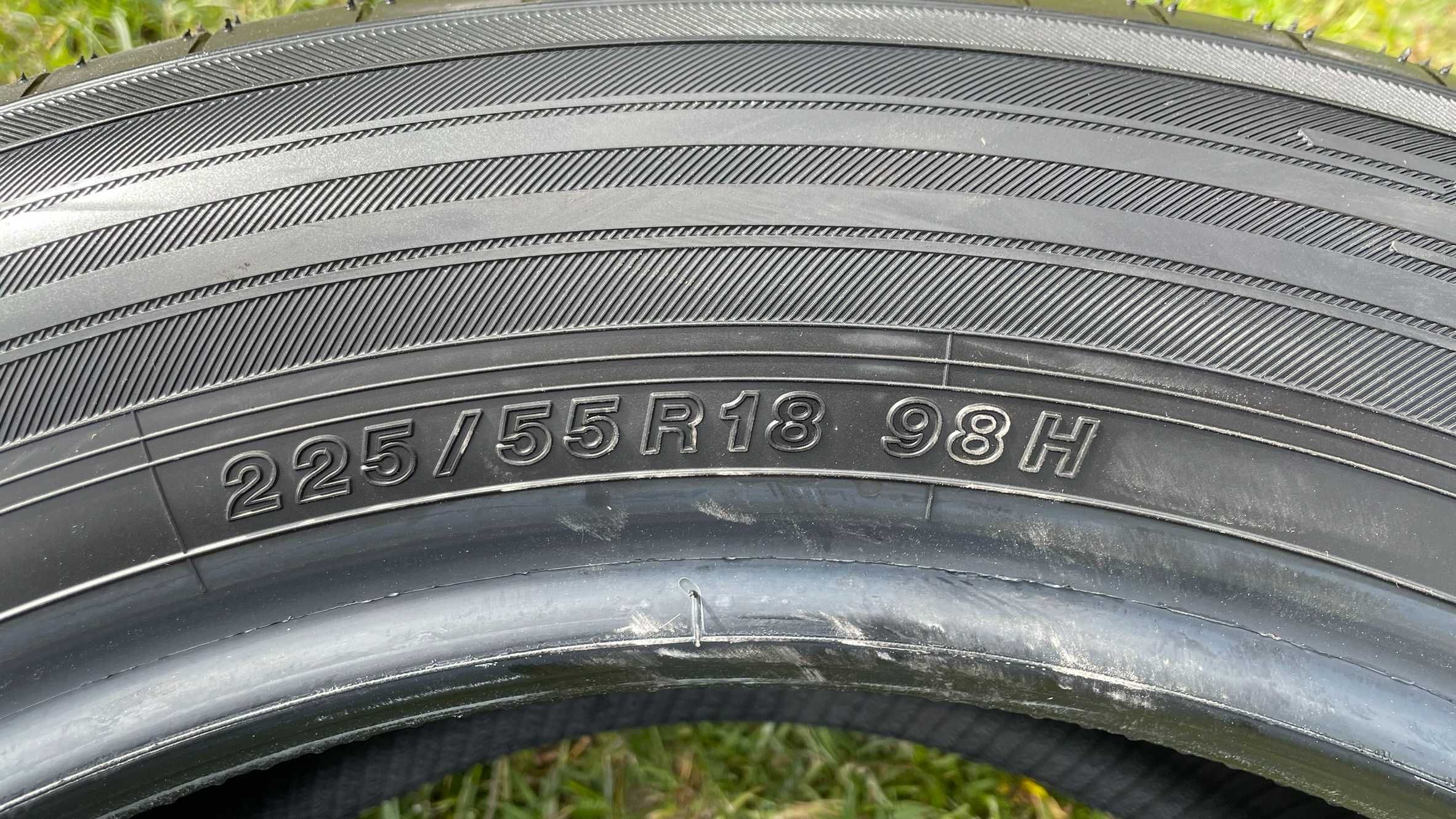 Yokohama Advan V61 225/55 R18 98 H, przebieg 10 km, rok 2025