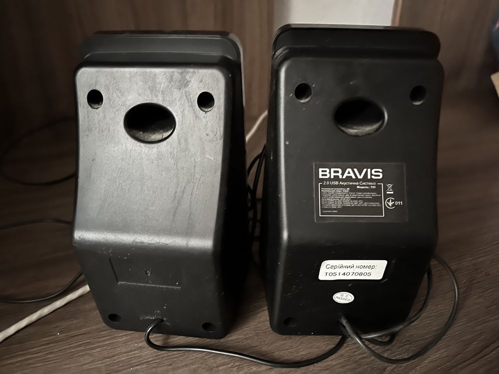 Акустична система Bravis T05