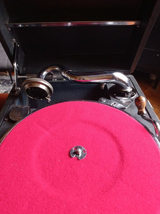 Patefon (gramofon) walizkowy) Thorens