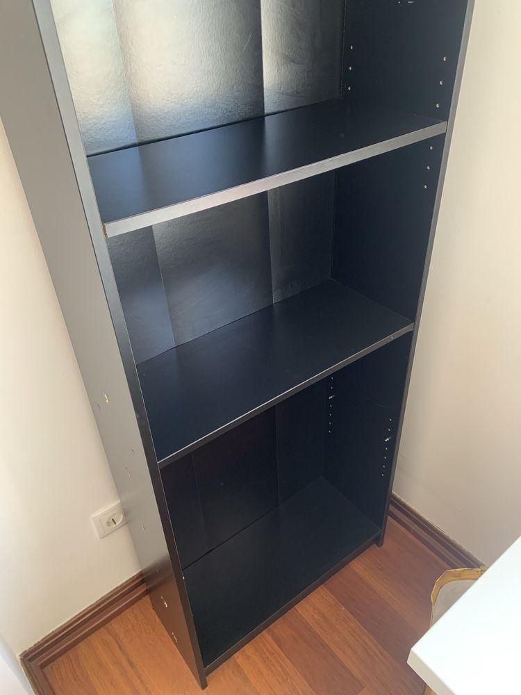 Estante IKEA preta