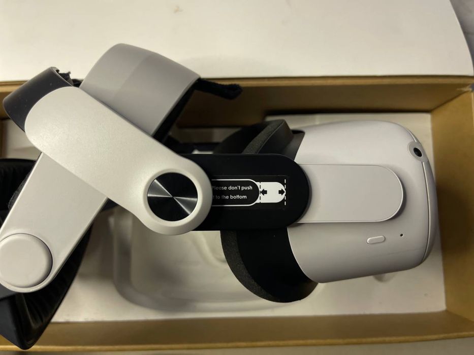 Meta Quest 2 (Oculus Quest 2) 128 ГБ + крепление BOBOVR M2 PLUS