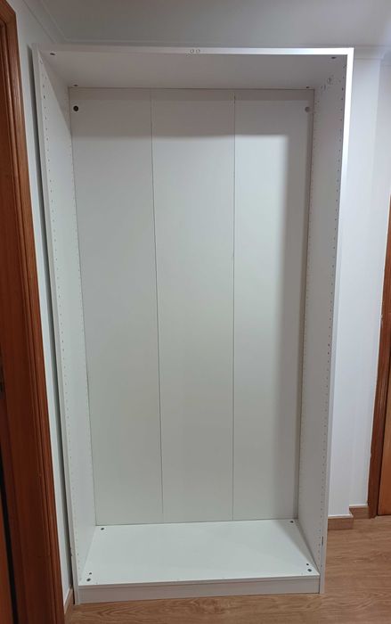 Pax Estrutura de roupeiro Ikea