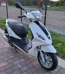 Skuter Piaggio 125 . Fly 2017r