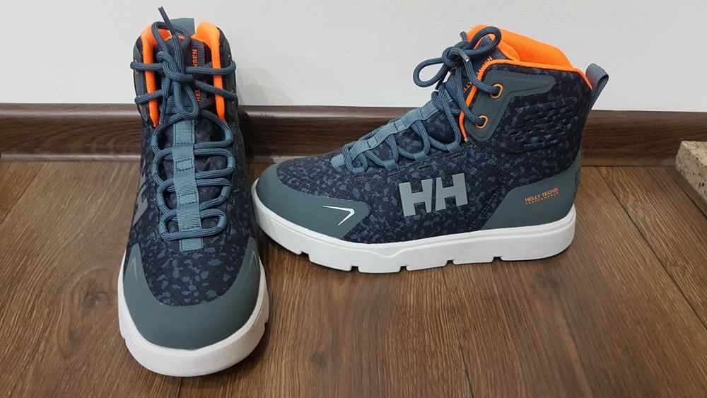 Śniegowe Helly Hansen rozmiar 41