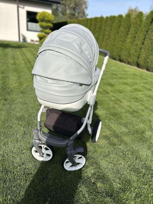 Wózek dziecięcy  Roan Bass 3w1 plus baza isofix