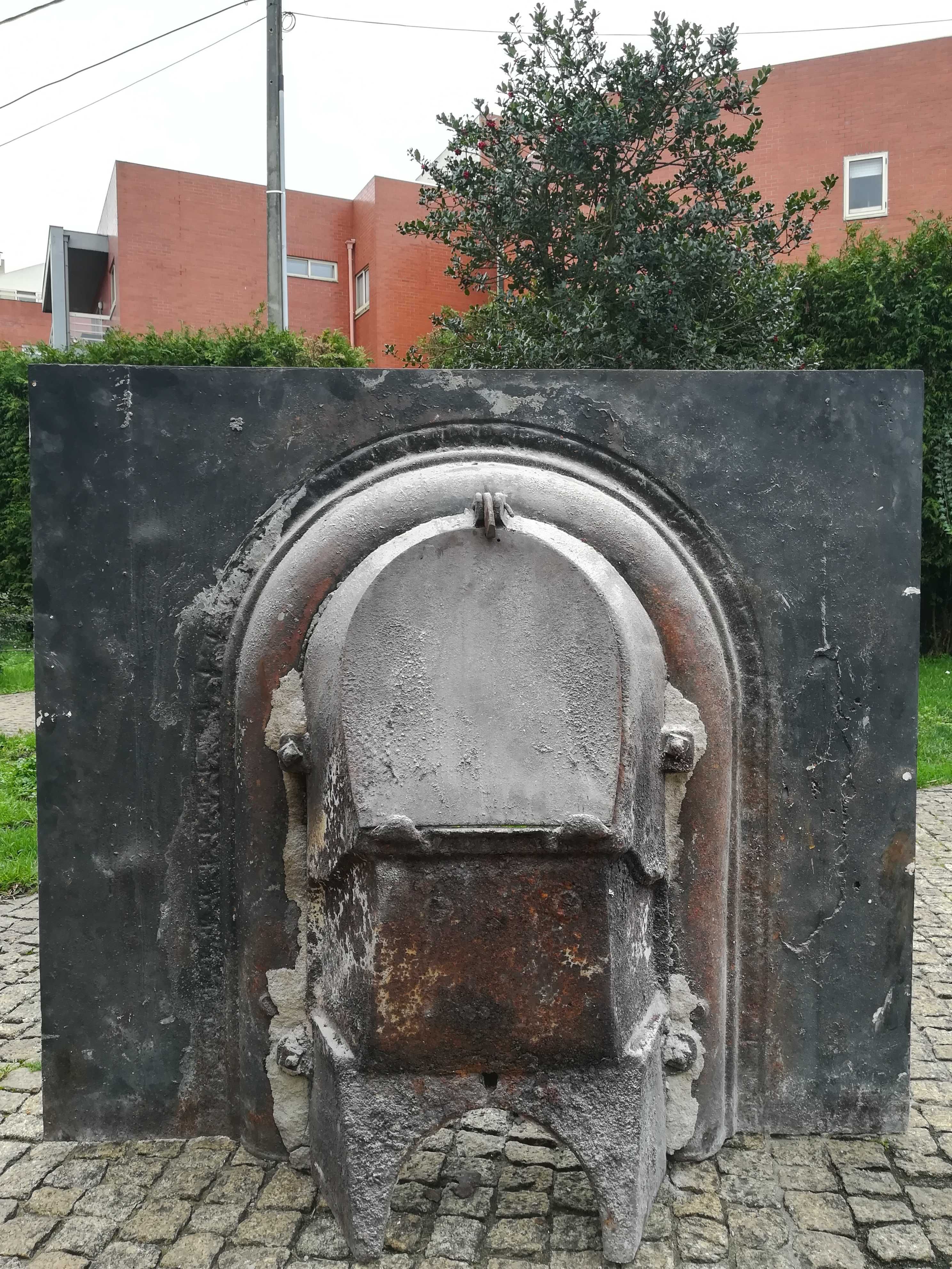 Lareira em ferro maciço
