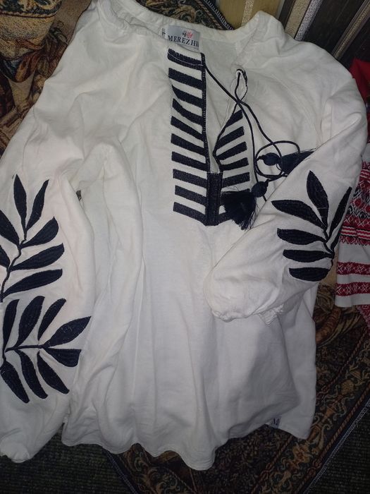 Вишита сорочка українська льон на дівчинку 14 або 15 років