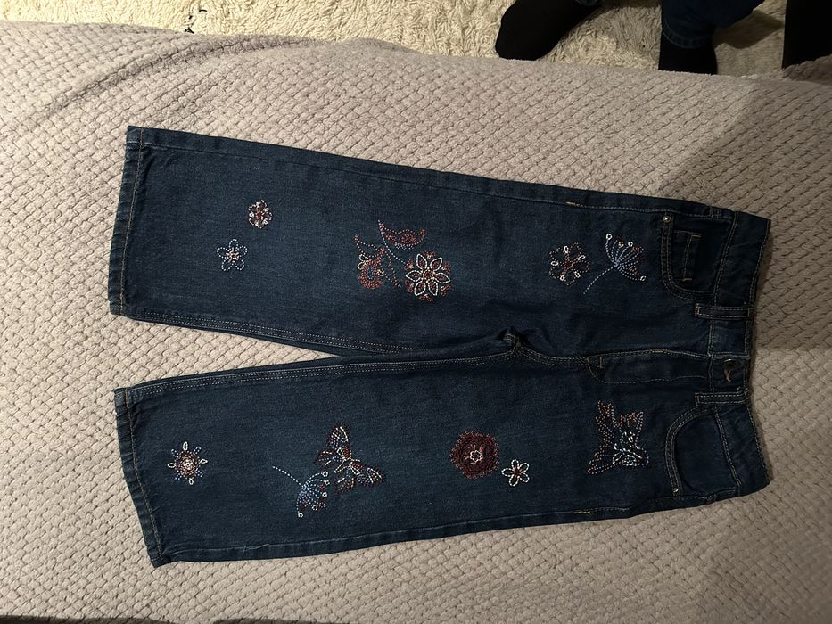 Calças de menina 5 anos, novas.