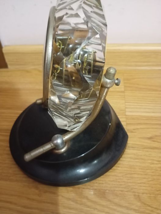 Годинник настільний .