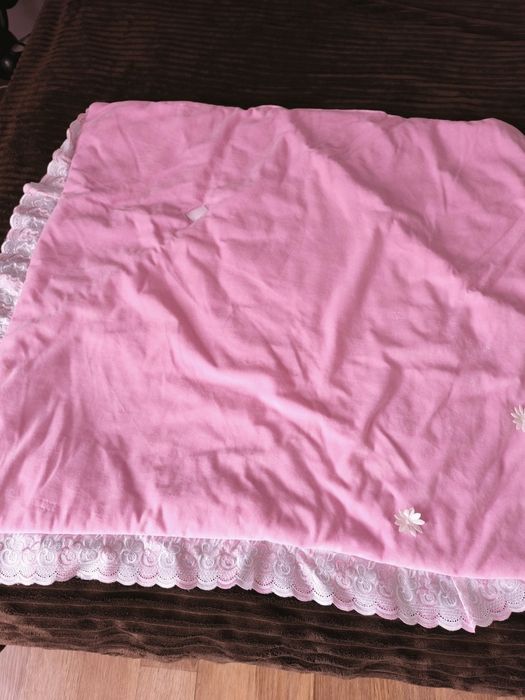 Конверт на виписку у ніжному кольорі