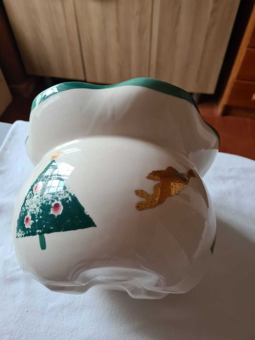 Serviço de jantar pintado a mão CLASSIC CHRITMAS  com 31 peças