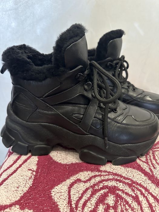 Кросівки estro,цигейка повністю