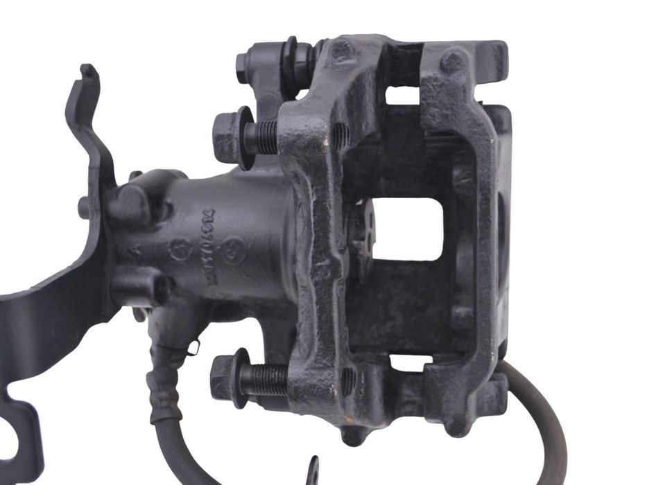 Суппорт задній правий TOYOTA AVENSIS T27 2012-2015 47830-05030