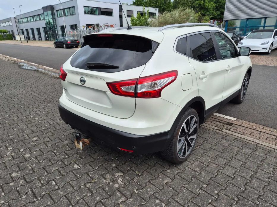 Nissan Qashqai      2015