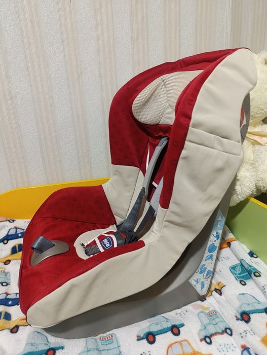 Автокрісло 9-18 кг