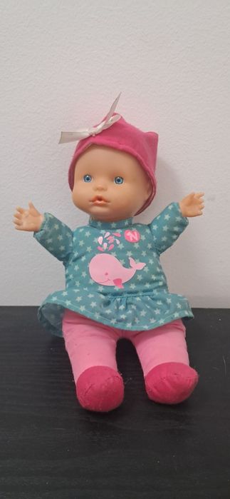 Nenuco com sons / fala