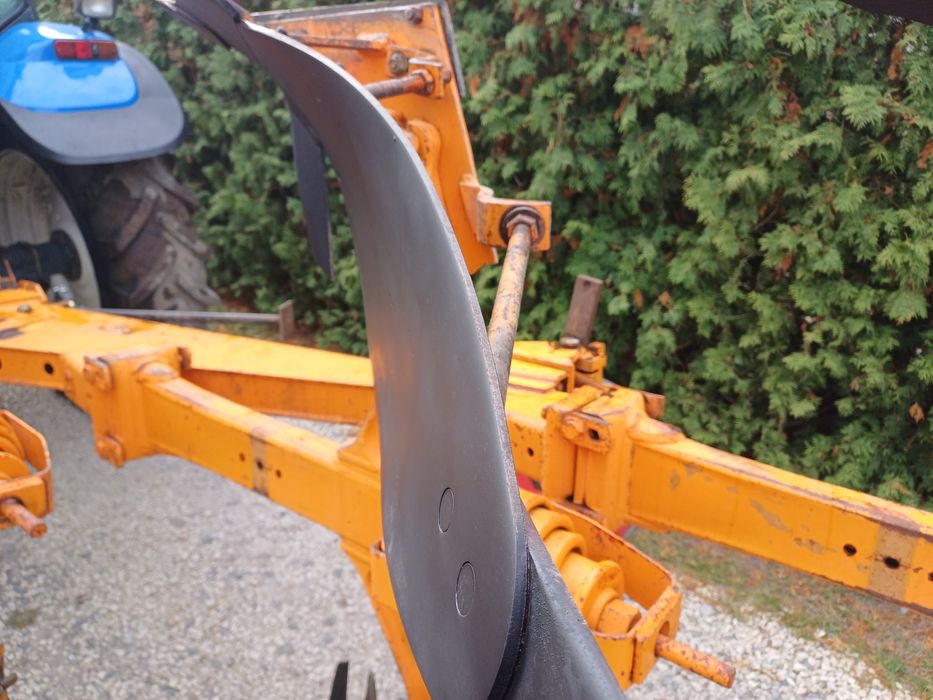 Pług  3 skibowy obrotowy Huard Kuhn Lemken Unia