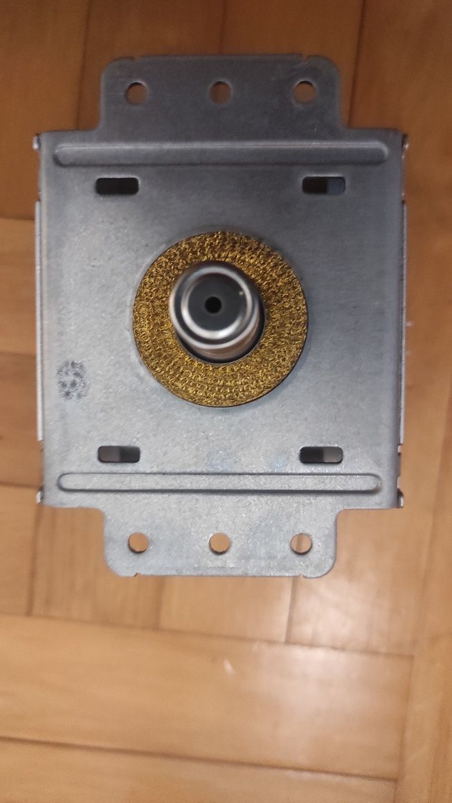 Magneton LG 2M214