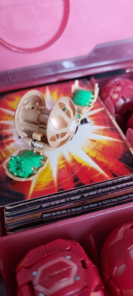 Bakugan robakoid