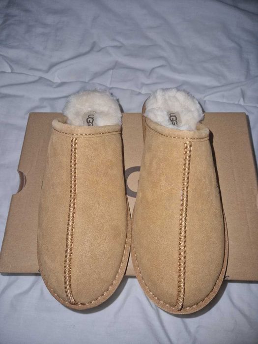 Chinelos UGG unissexo tamanho 38