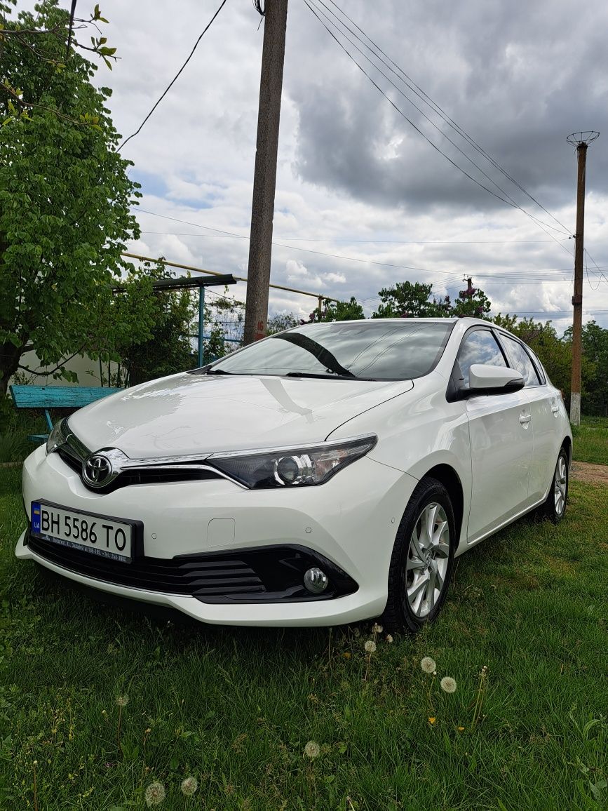 Тойта Ауріс 2018 Toyota Auris