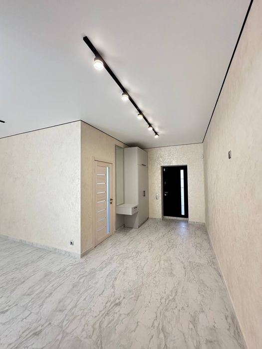 Новий ТАУНХАУС з новим ремонтом, м.Буча, вул.Києво-Мироцька.