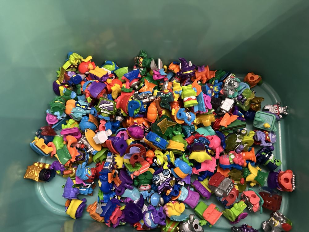 Super Zings zestawy auta baza policja laboratorium