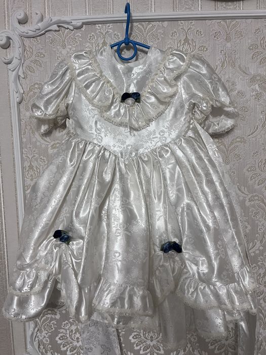Плаття сніжинка ,лялька на 2 рочки продаж