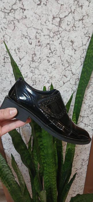 Лофери лаковані 36 розмір