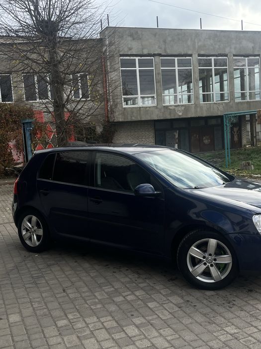 Volkswagen Golf 5 1.4 MPI