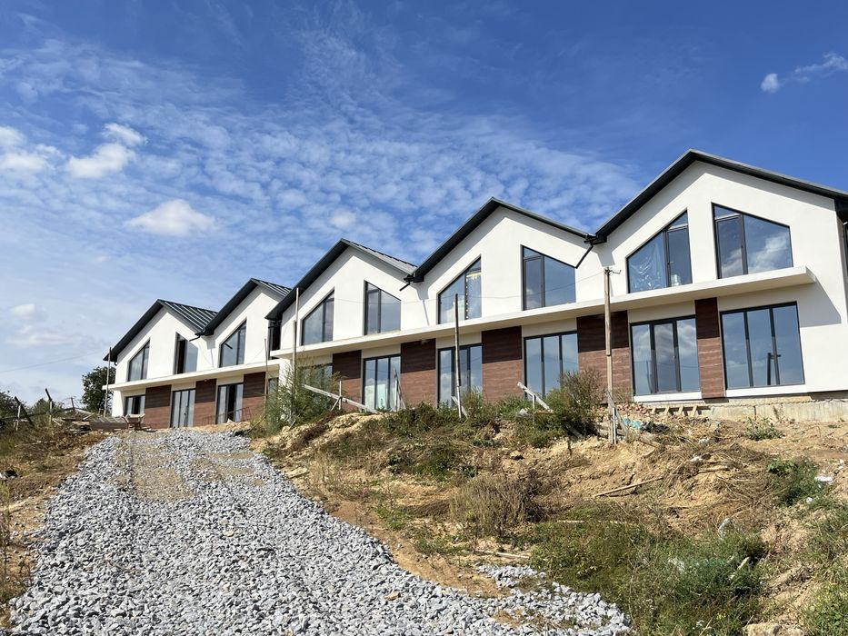 Котеджне містечко над Бугом, Продаж таунхаусу.