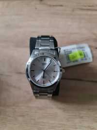 Zegarek CASIO srebrny nowy