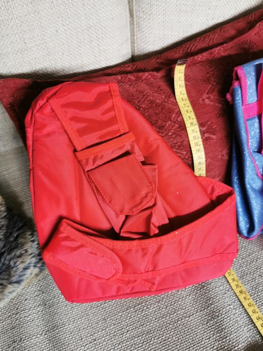 Mochilas infantis novas c etiqueta Disney e super Nenas