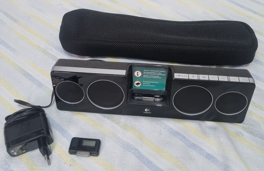 Logitech Pure-Fi Anywhere 2