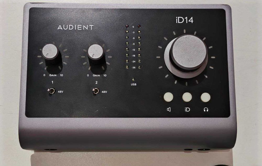 Звукова карта Audient iD14 MKII