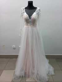 Tiulowa biało różowa koronkowa suknia ślubna 38 M nowa boho z rękawem
