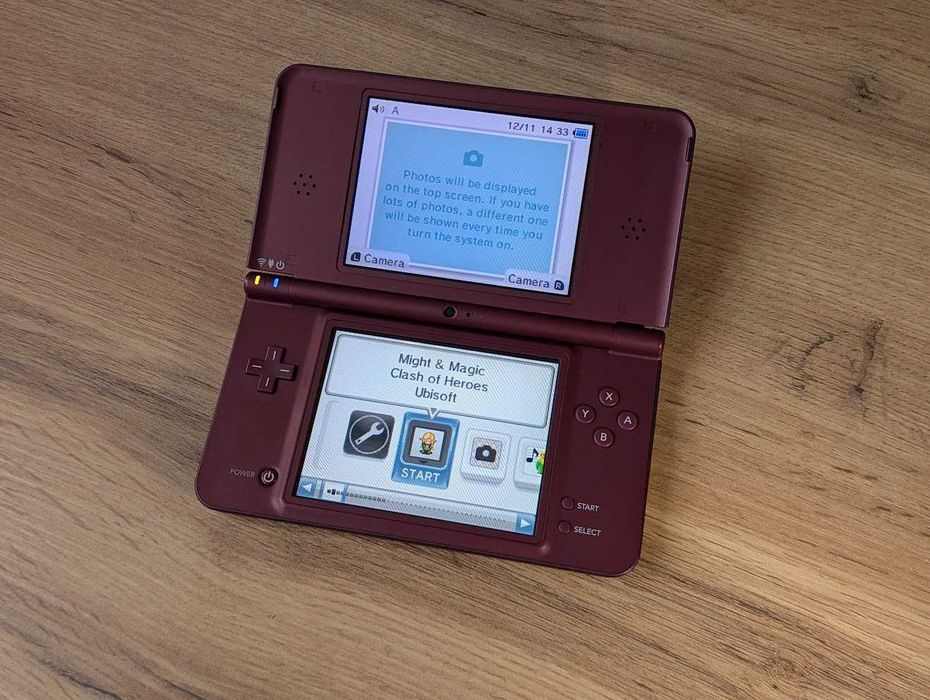 Nintendo DSi XL Burgundy
