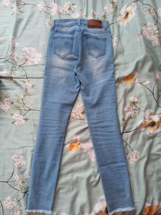 Продам джинси nana liu