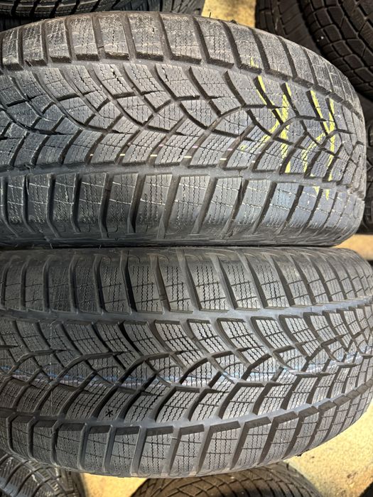 Шины б.у 225 55 R17 Goodyear UltraGrip Performance + 101V 4 шт