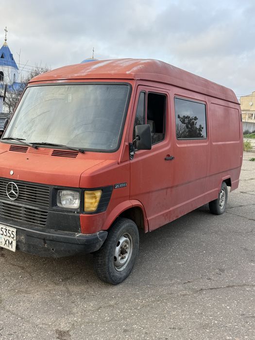 Mercedes-Benz T1 D208