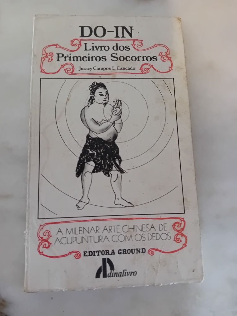 Livro Antigo Livro dos Primeiros Socorros