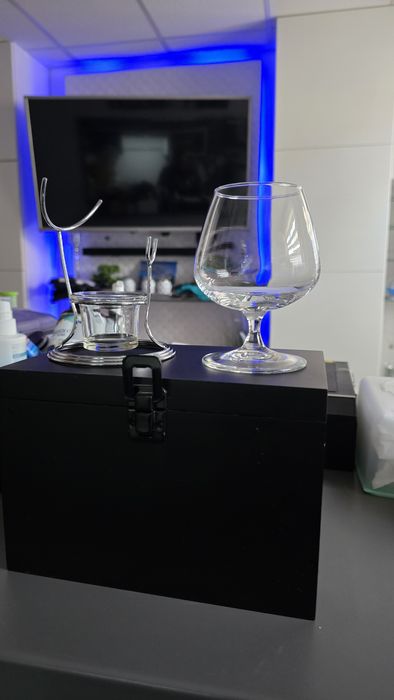 Zestaw Prezentowy do koniaków i brandy w  Eleganckim pudełku