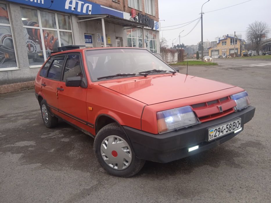 Продам автомобіль . 1997 року 1.3 бензин Один власник.