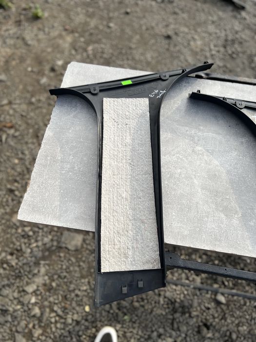 БМВ Е46 Чорний пластик салону під центральні Стойки Потолка В Ідеалі