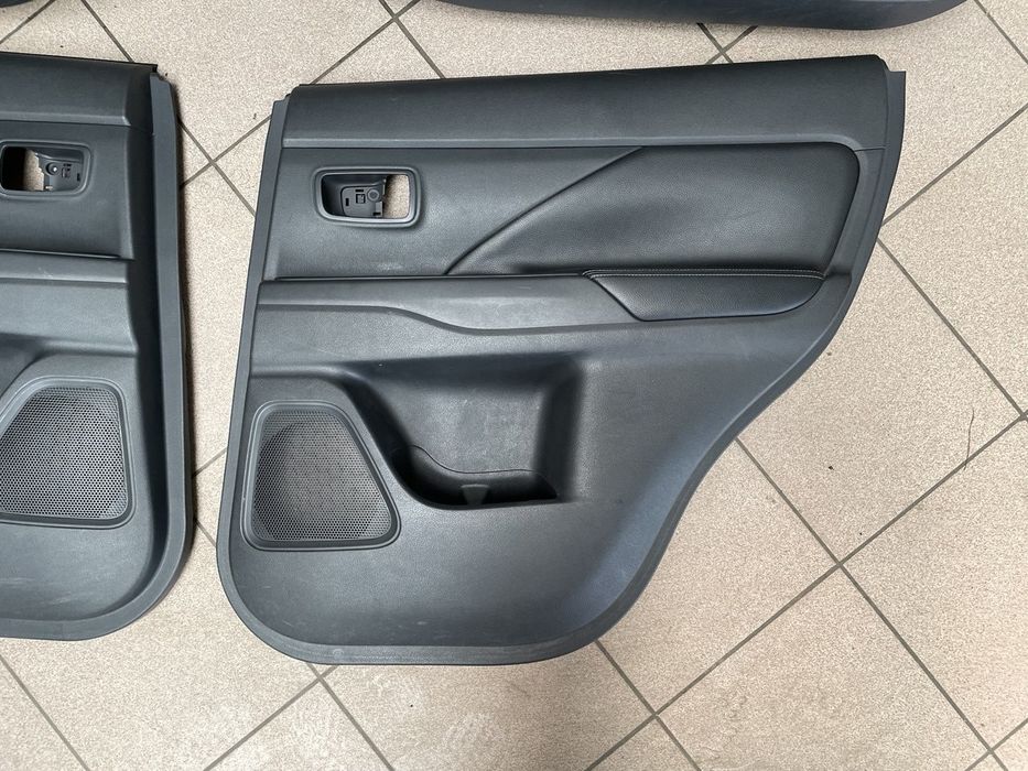 Mitsubishi Outlander 14- 21 Дверная карта/Обшивка двери