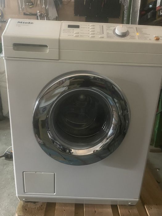 Пральна машина  Miele