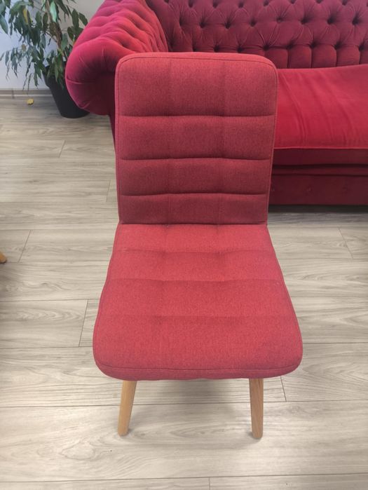 Czerwone krzesła do biura lub salonu krzesło